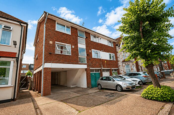 1 Bedroom Flat For Sale In Talbot Road, Wembley, Middlesex, HA0
