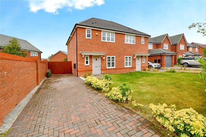 3 Bedroom Semi-Detached House For Sale In New Lincoln Road, Ellesmere Port, Cheshire, CH65