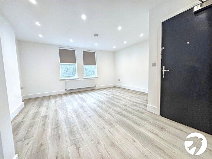 Studio To Rent In Essex Road, Dartford, Kent, DA1