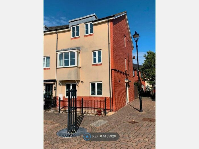 4 Bedroom Terraced House To Rent In Baltic Court, South Shields, NE33
