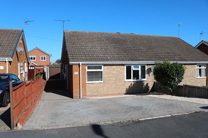 3 Bedroom Semi-Detached Bungalow For Sale In Pinfold, Epworth, DN9