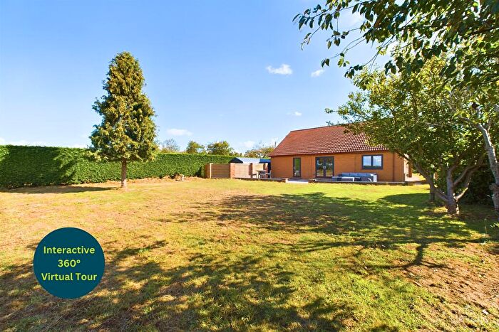 3 Bedroom Detached Bungalow For Sale In Ferry Road, Goxhill, North Lincolnshire, DN19