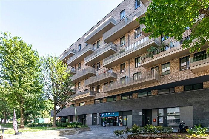 2 Bedroom Flat For Sale In Munster Court, Bollo Bridge Road, London, W3