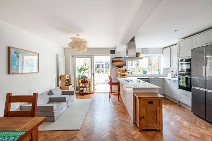 4 Bedroom Detached House For Sale In St. Clair Close, Reigate, RH2