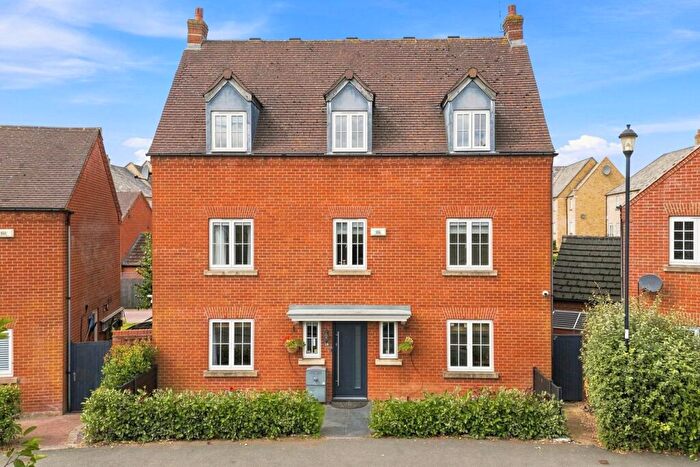 5 Bedroom Detached House For Sale In Coton Park Drive, Rugby, CV23