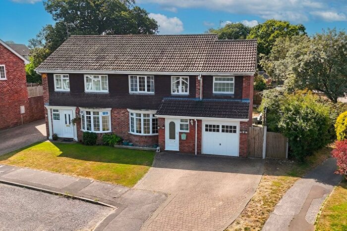 4 Bedroom Semi Detached House For Sale In Stubbs Wood, Lowestoft, NR32