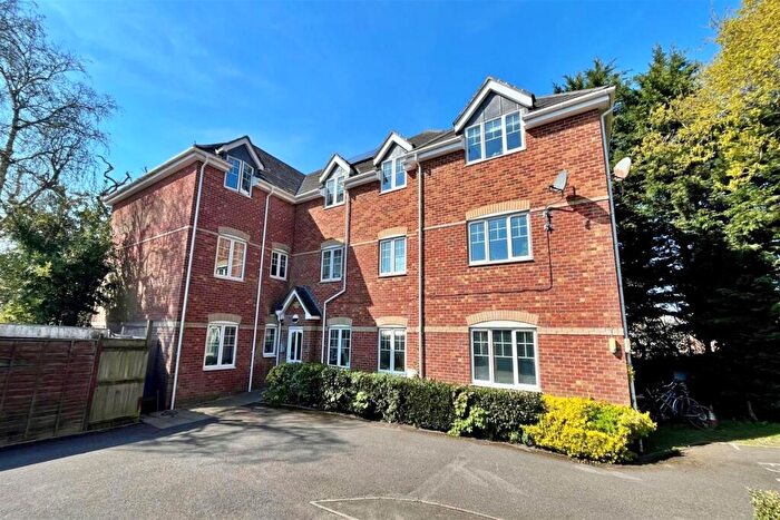 2 Bedroom Flat To Rent In Ashley Cross, BH14