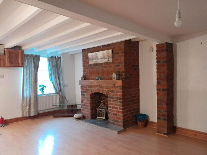2 Bedroom Cottage To Rent In West End Place, Ingham, Lincoln, LN1