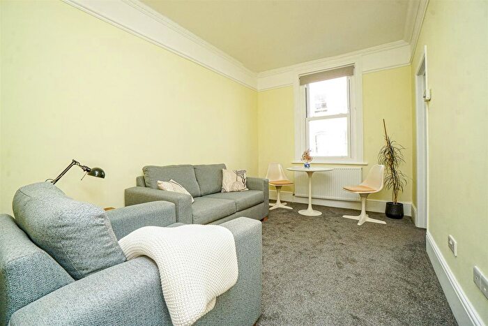 1 Bedroom Flat For Sale In Gensing Road, St. Leonards-On-Sea, TN38