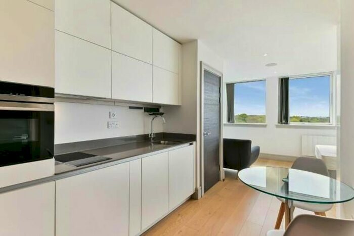 Studio To Rent In Middlesex House, High Street, Edgware, HA8