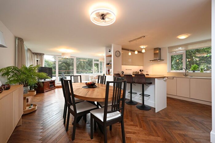 4 Bedroom Flat For Sale In Druid Woods, Avon Way, Bristol, BS9