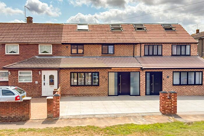 4 Bedroom House For Sale In Meadway, Colney Heath, St. Albans, Hertfordshire, AL4