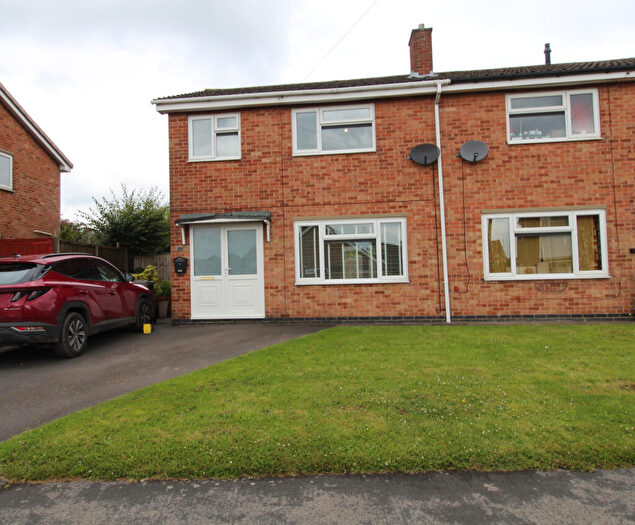 3 Bedroom Semi-Detached House To Rent In Windsor Road Linton, DE12