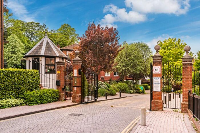 1 Bedroom Flat To Rent In Great Heathmead, Wilton House Great Heathmead, RH16