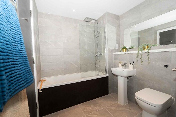 2 Bedroom Apartment To Rent In Greengate, Manchester, Greater Manchester, M3