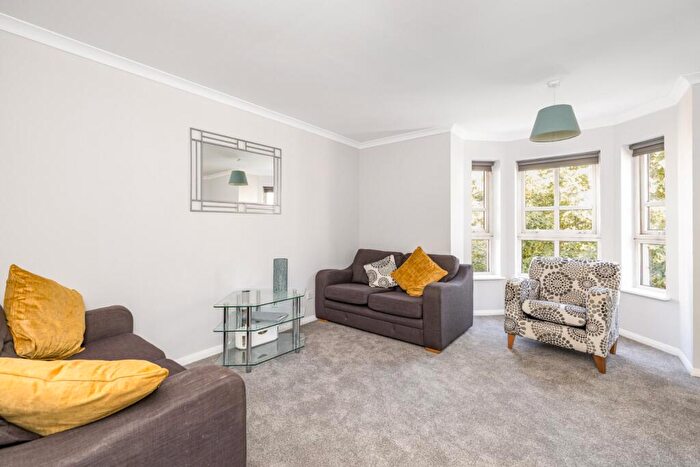3 Bedroom Flat To Rent In McDonald Road, Broughton, Edinburgh, EH7