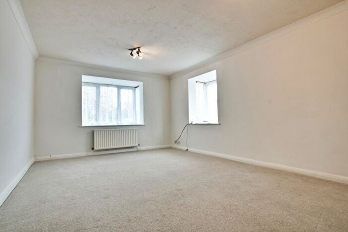 1 Bedroom Apartment To Rent In St. Johns Road, Sidcup, DA14
