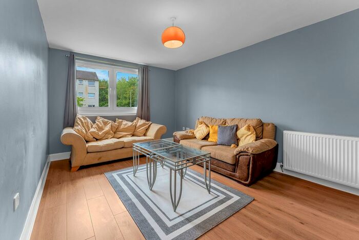 2 Bedroom Flat To Rent In Parkhead Drive, Edinburgh, EH11