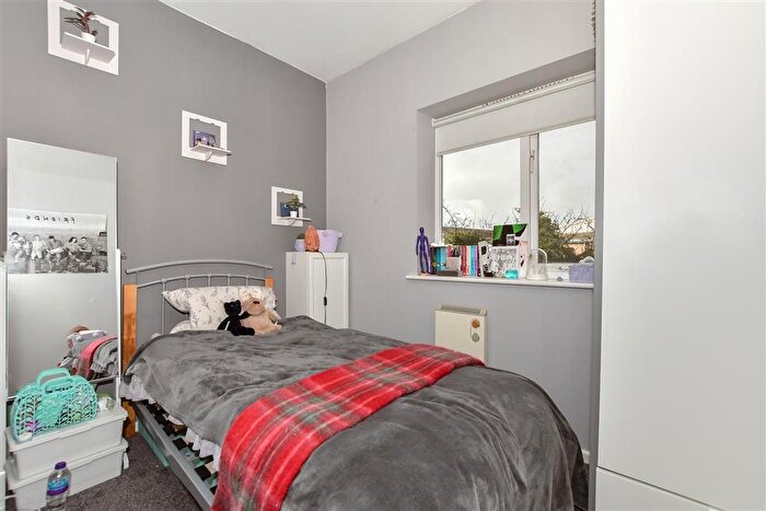 2 Bedroom Flat For Sale In Enterprise Road, Maidstone, Kent, ME15