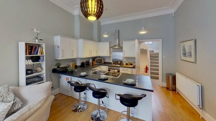 2 Bedroom Apartment To Rent In Peoples Hall Cottages, Nottingham, NG1