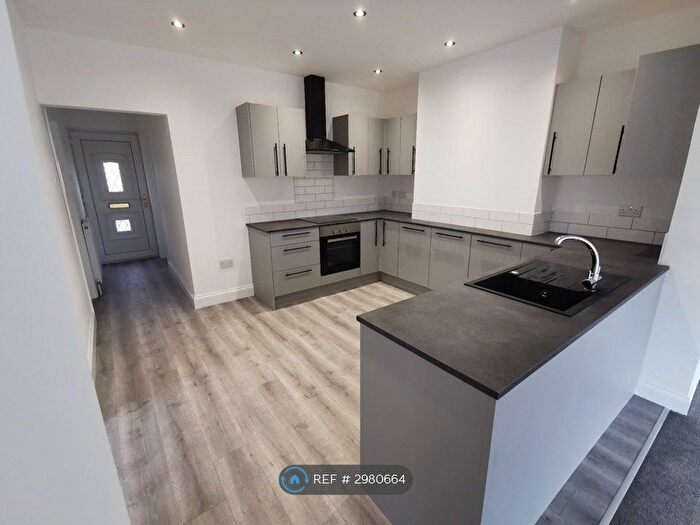 3 Bedroom Bungalow To Rent In Aerodrome Crescent, Norwich, NR7