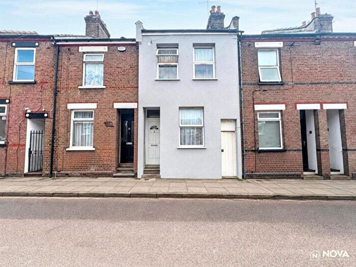 2 Bedroom Terraced House For Sale In Cowper Street, Luton, LU1
