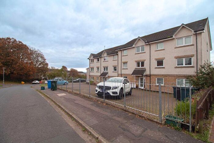 2 Bedroom Flat To Rent In West King Street, Helensburgh, G84