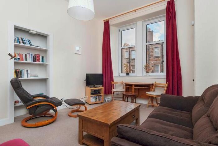 1 Bedroom Flat To Rent In Lochrin Terrace, Edinburgh, EH3