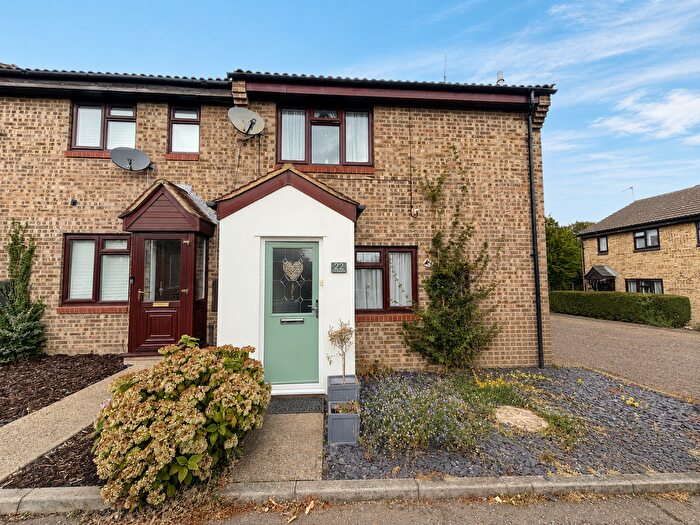1 Bedroom End Of Terrace House For Sale In The Bentleys, Southend-On-Sea, SS2