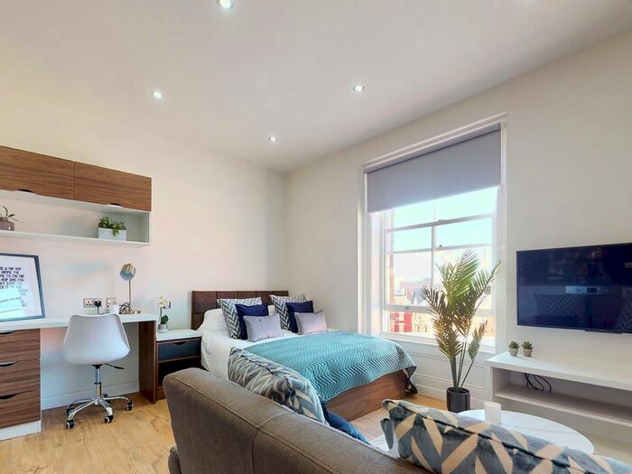 Studio To Rent In Apt, Clarendon Road #, LS2