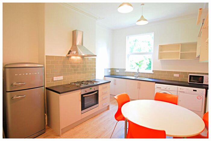 4 Bedroom Terraced House To Rent In Harcourt Road, Crookesmoor, S10