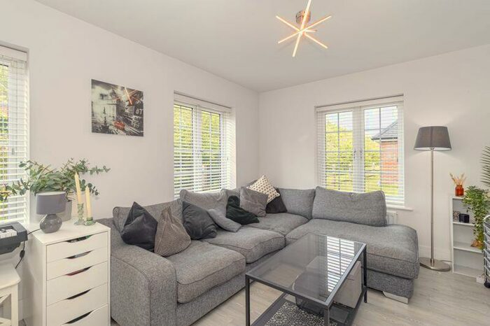 1 Bedroom Flat For Sale In Arundale Walk, Horsham, RH12