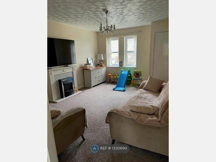 3 Bedroom Semi-Detached House To Rent In Aspen Drive, Burnley, BB10