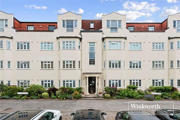 2 Bedroom Flat To Rent In Etchingham Court, Etchingham Park Road, Finchley, London, N3