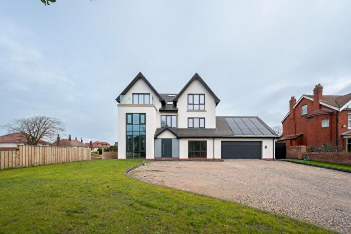 5 Bedroom Detached House For Sale In Oxford Road, Southport, PR8