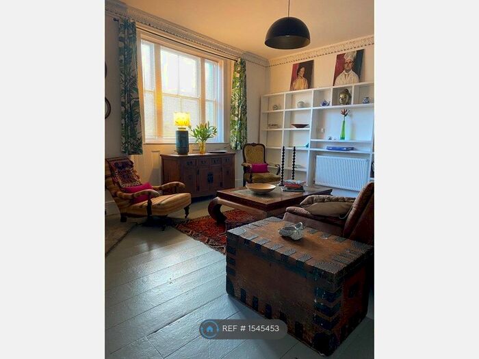 2 Bedroom Flat To Rent In Wood Lane, Falmouth, TR11