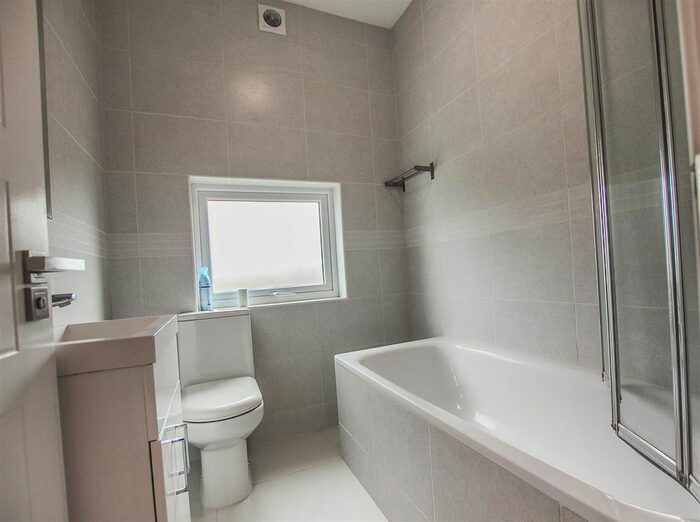 1 Bedroom Flat To Rent In Horn Lane, London, W3