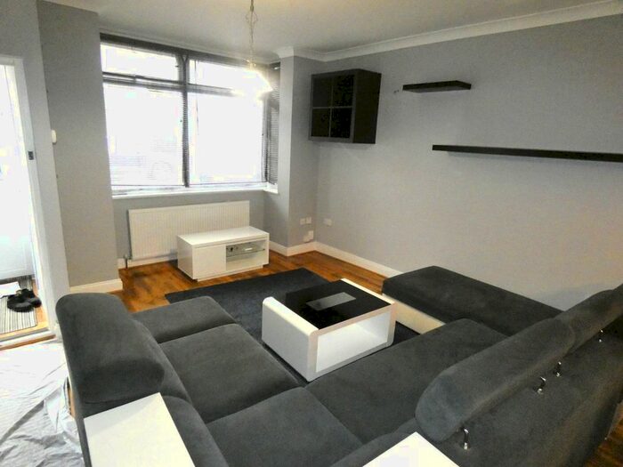 1 Bedroom Terraced House To Rent In Cheneys Road, London, E11