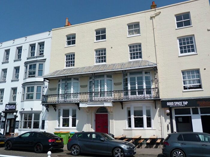 2 Bedroom Property For Sale In Harbour Parade, Ramsgate, CT11