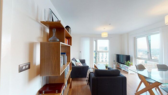 1 Bedroom Flat To Rent In Barge Walk, London, SE10