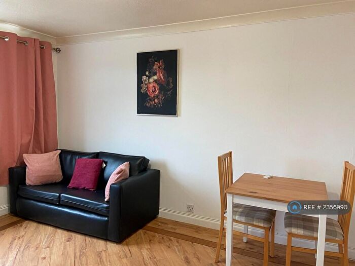 1 Bedroom Flat To Rent In Huntingdon Road, Glasgow, G21