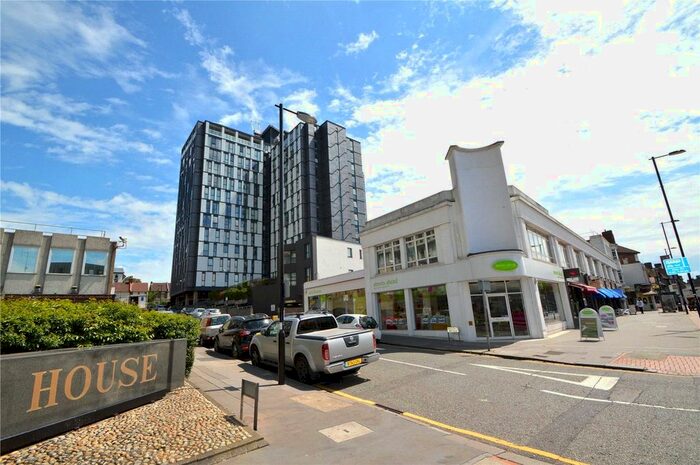 2 Bedroom Flat To Rent In Centrillion Point, Masons Avenue, Croydon, CR0