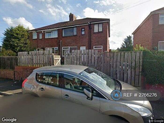 3 Bedroom Flat To Rent In Howdene Road, Newcastle Upon Tyne, NE15