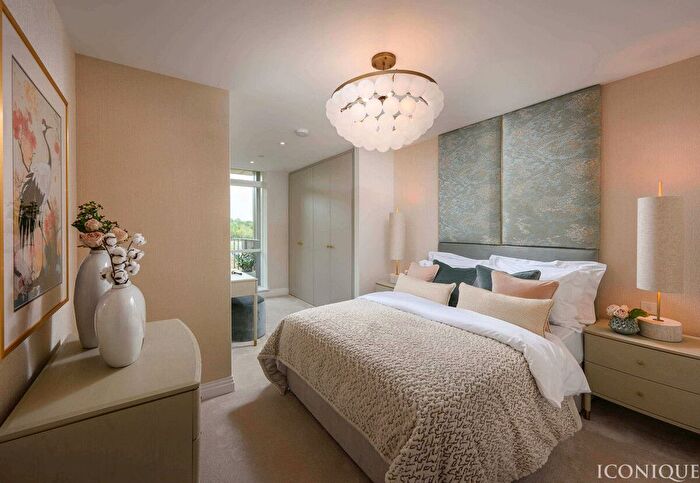 2 Bedroom Flat For Sale In Oakhill, Hildenborough, TN11