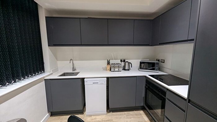 1 Bedroom Flat To Rent In Seymour Grove, Old Trafford, Manchester, M16