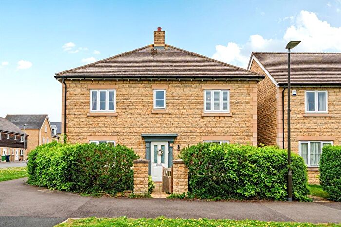 4 Bedroom Detached House For Sale In Gotherington Lane, Bishops Cleeve, Cheltenham, Gloucestershire, GL52