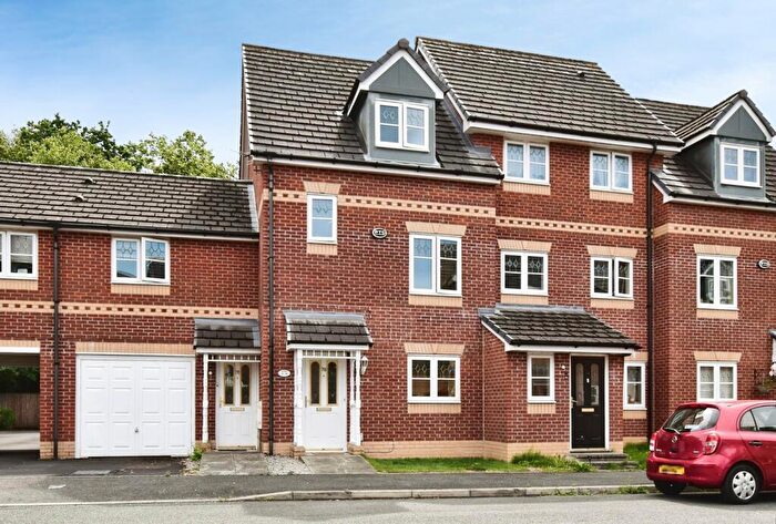 4 Bedroom Town House For Sale In Lawnhurst Avenue, Wythenshawe, Manchester, M23