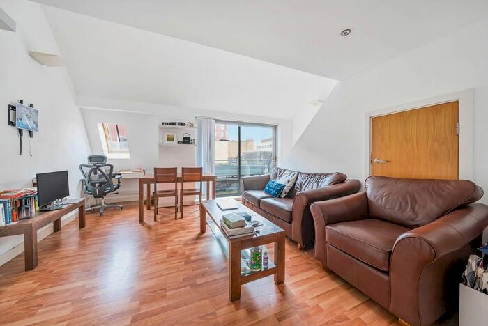 1 Bedroom Flat To Rent In Petty France, St James's Park, London, SW1H