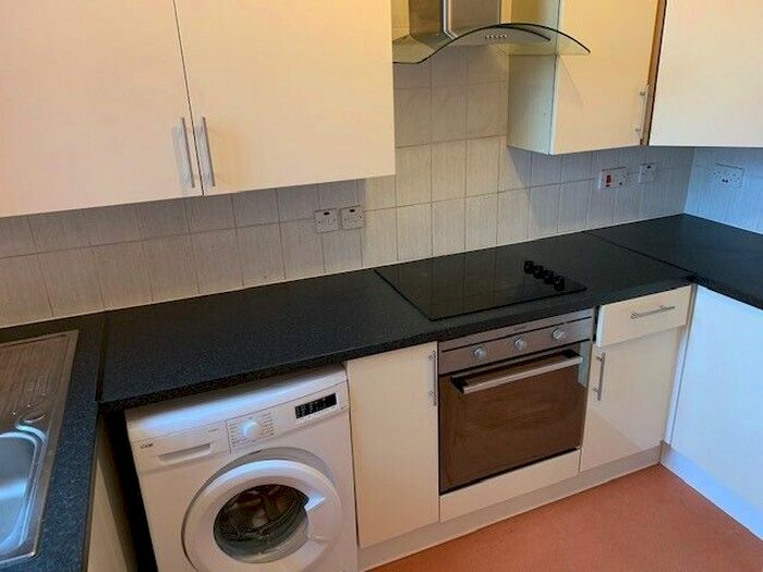 1 Bedroom Flat To Rent In Brigstock Road, Thornton Heath, CR7