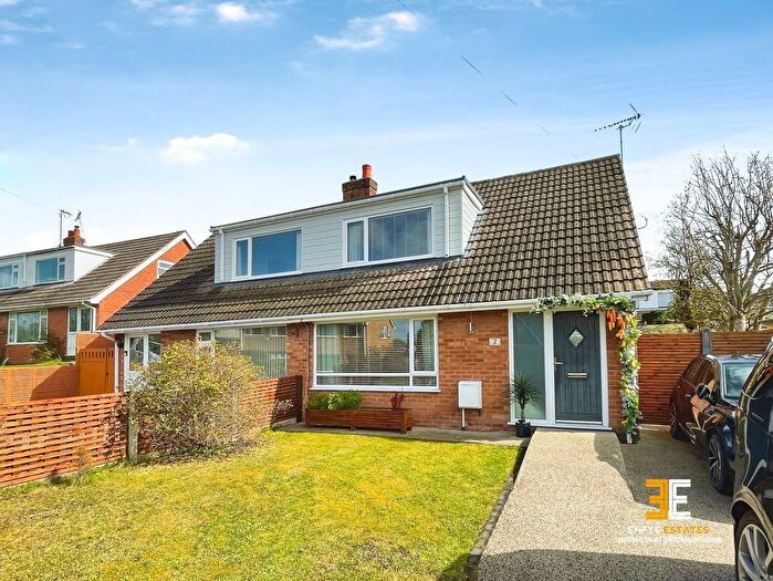 3 Bedroom Semi-Detached House For Sale In Troon Close, Colwyn Heights, LL29